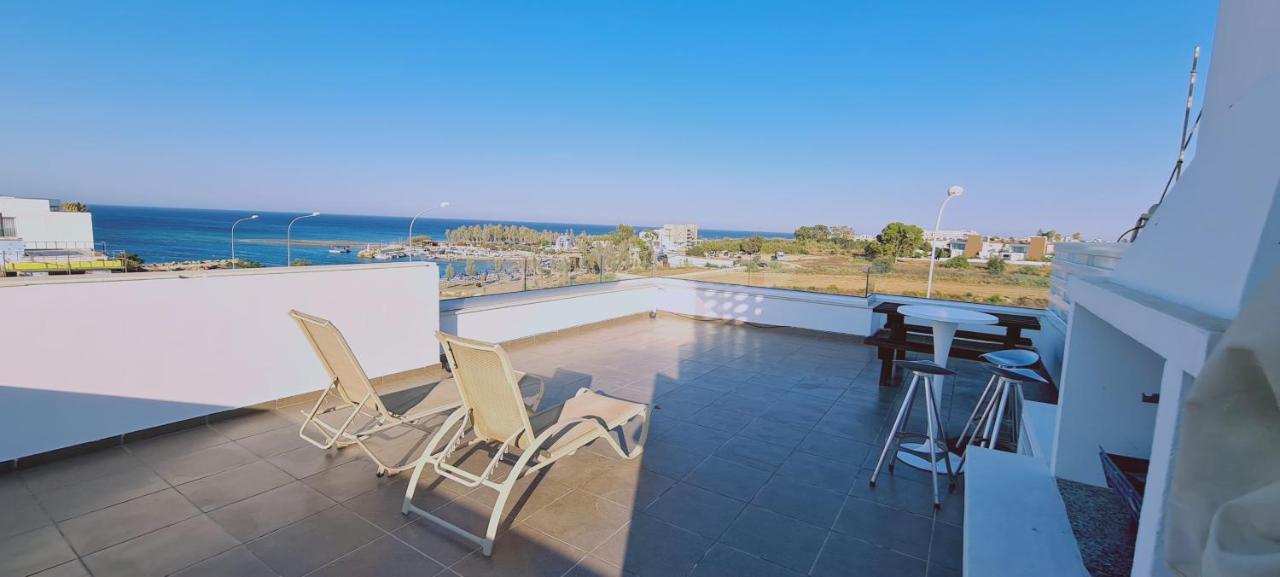 Stay Trinity Beach Apts Паралимни Экстерьер фото
